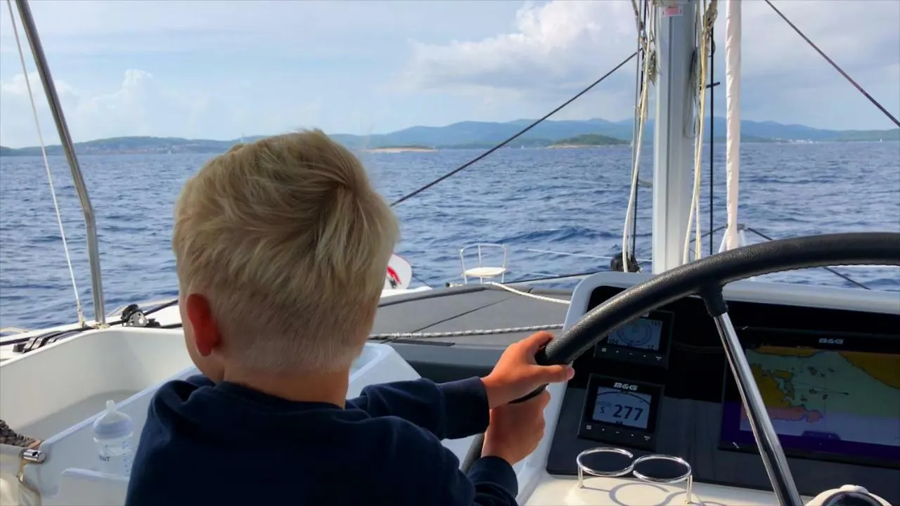 Luxury Catamaran Lagoon 42, Ac & Gn Split