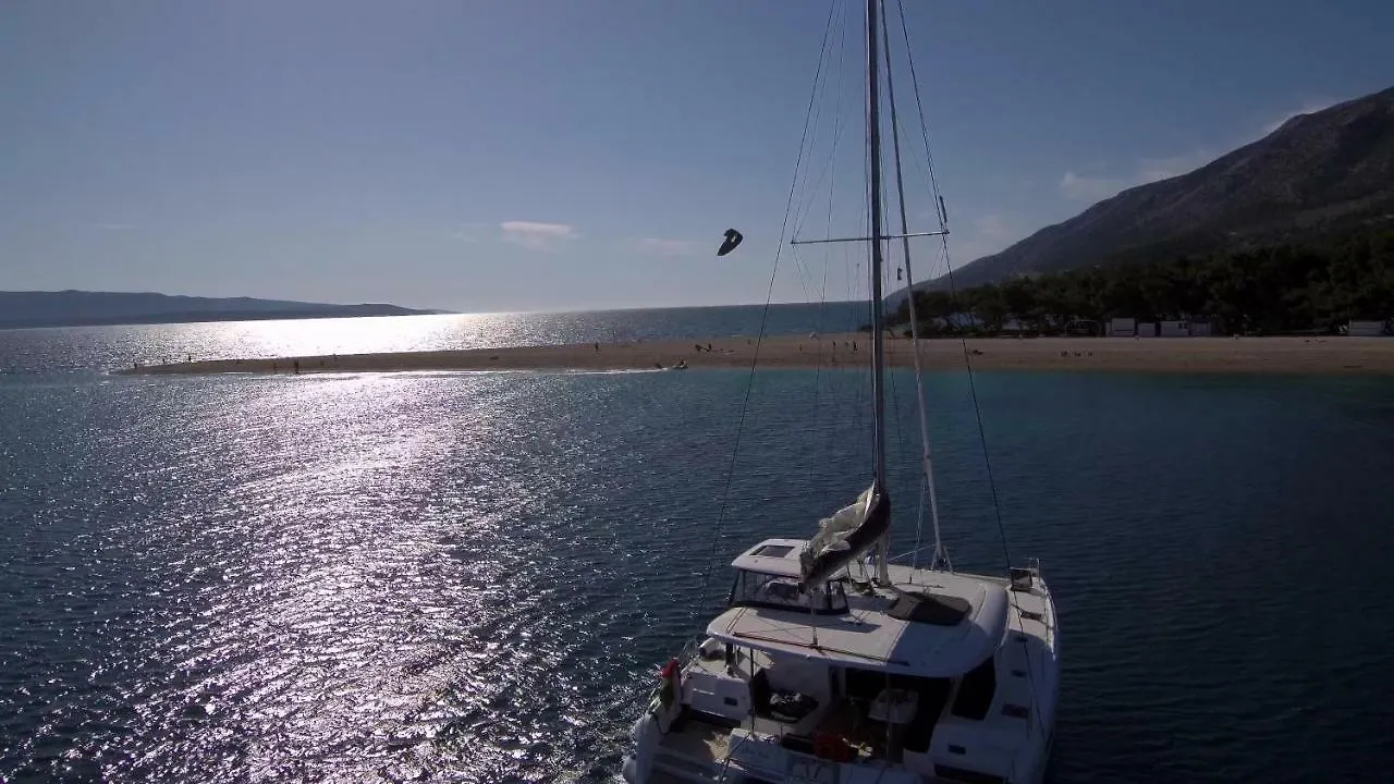 Luxury Catamaran Lagoon 42, Ac & Gn Split Botel