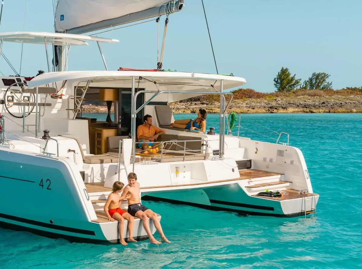 Luxury Catamaran Lagoon 42, Ac & Gn Split 0*,