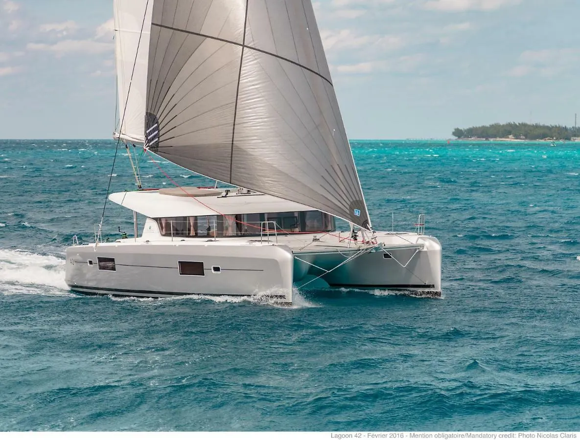 Luxury Catamaran Lagoon 42, Ac & Gn Split Botel